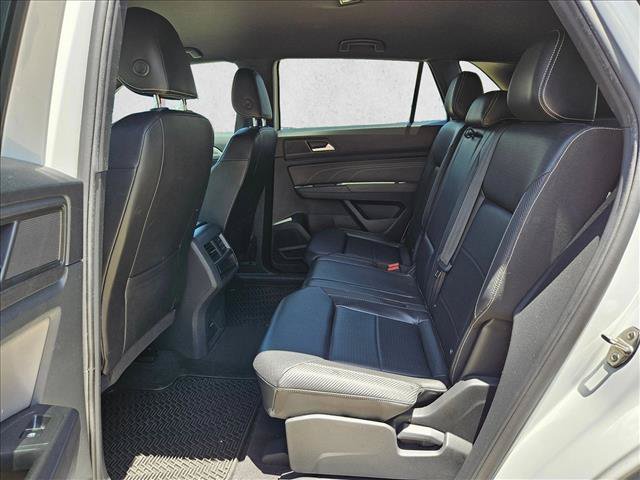 Used 2022 Volkswagen Atlas Cross Sport SE AWD/4WD image 18