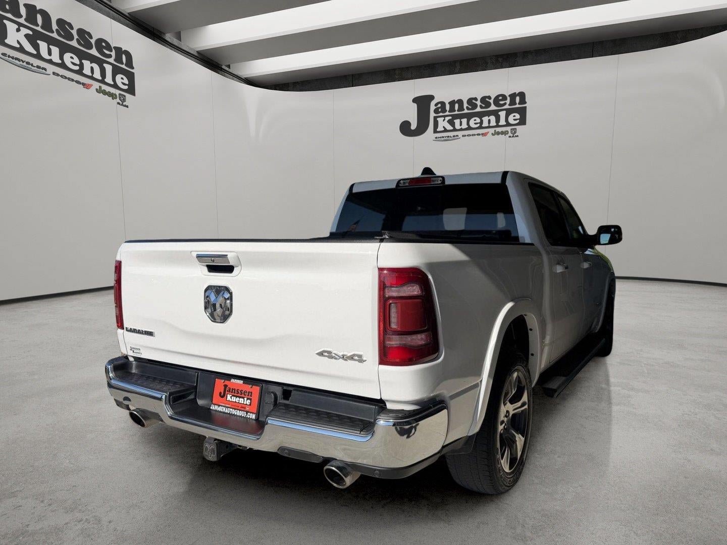 Used 2022 RAM 1500 Laramie AWD/4WD image 3