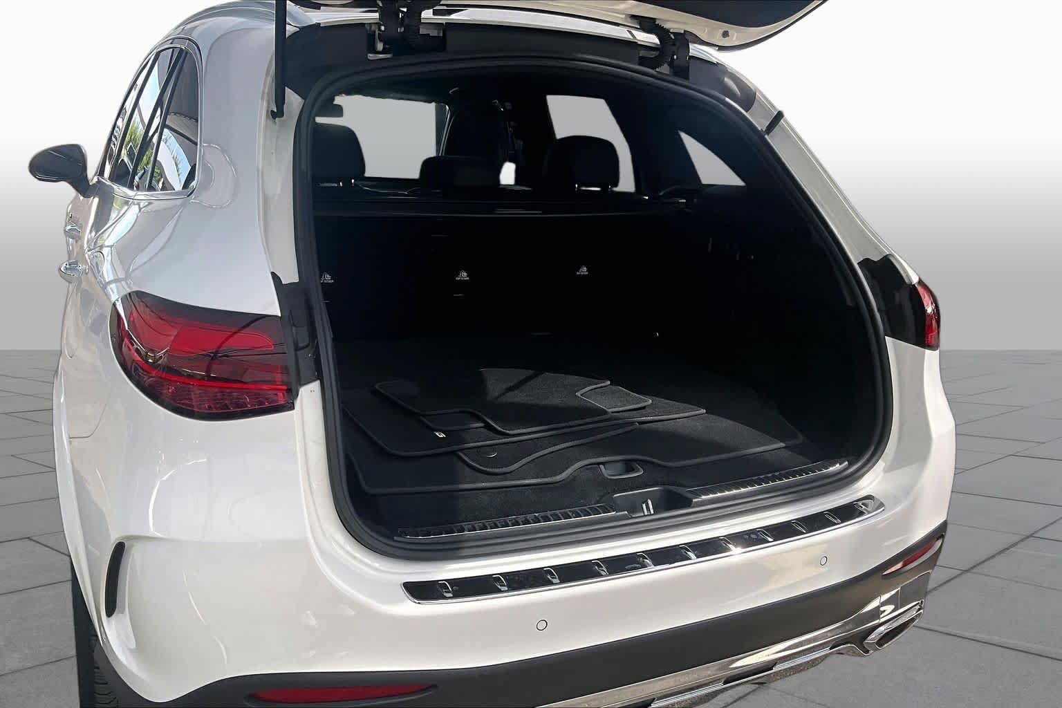 Certified 2025 Mercedes-Benz GLC 350e 4MATIC image 37