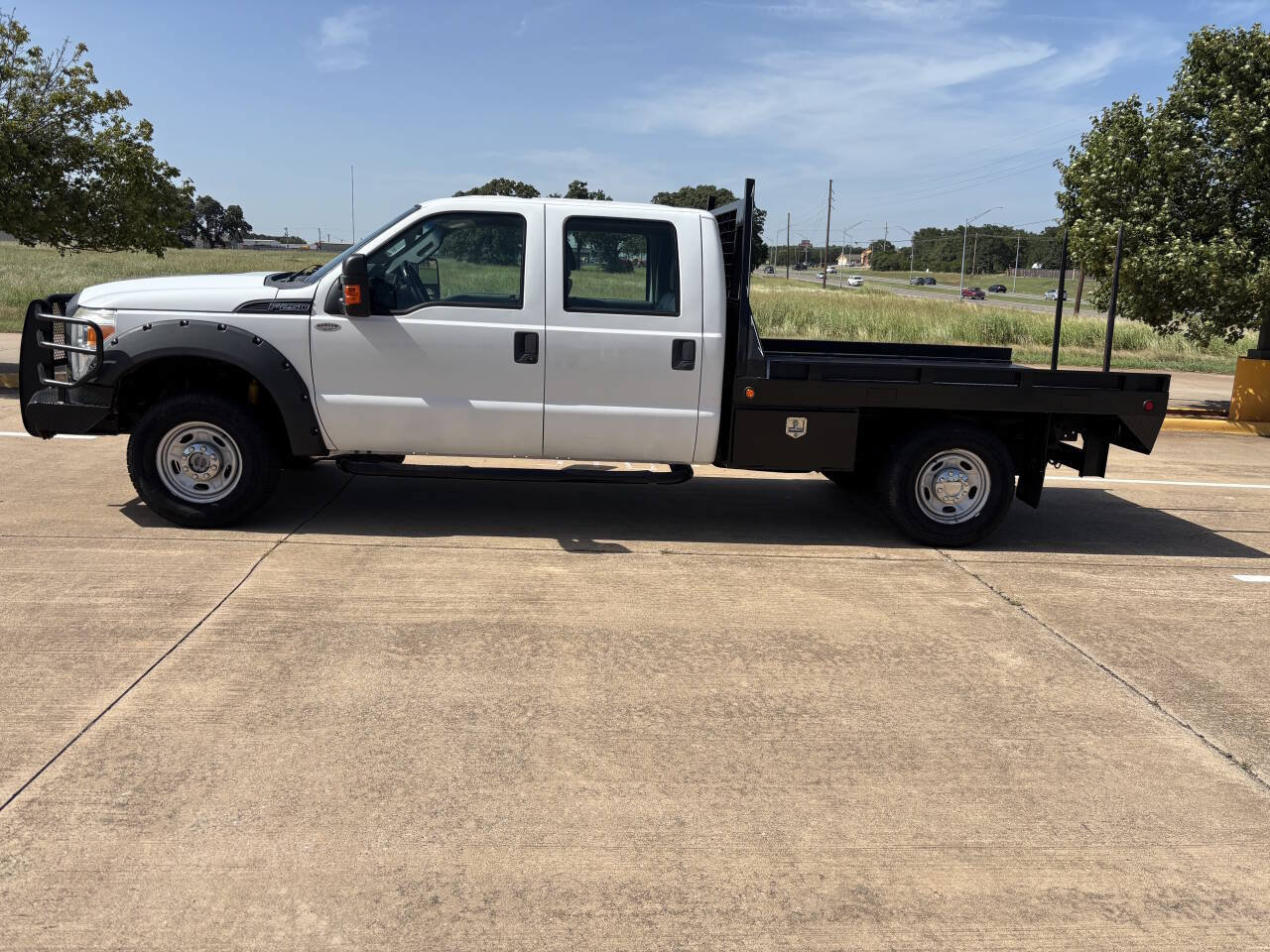 Used 2014 Ford F250 XL w/ Power Equipment Group AWD/4WD image 2