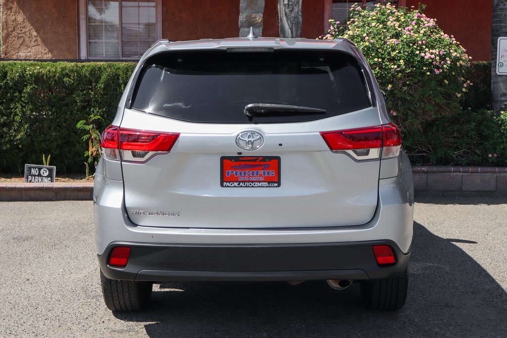 Used 2019 Toyota Highlander XLE image 7
