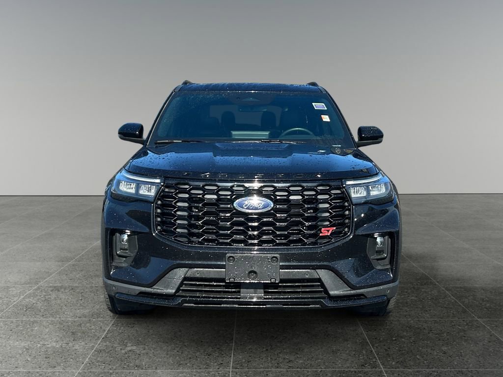 Used 2025 Ford Explorer ST AWD/4WD image 2