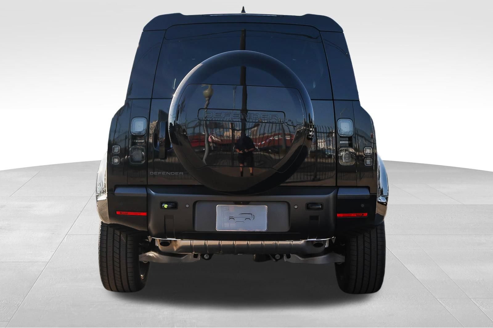 New 2026 Land Rover Defender 110 X-Dynamic SE AWD/4WD image 6