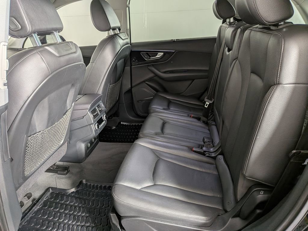Used 2018 Audi Q7 3.0T Premium Plus w/ Premium Plus Package image 36