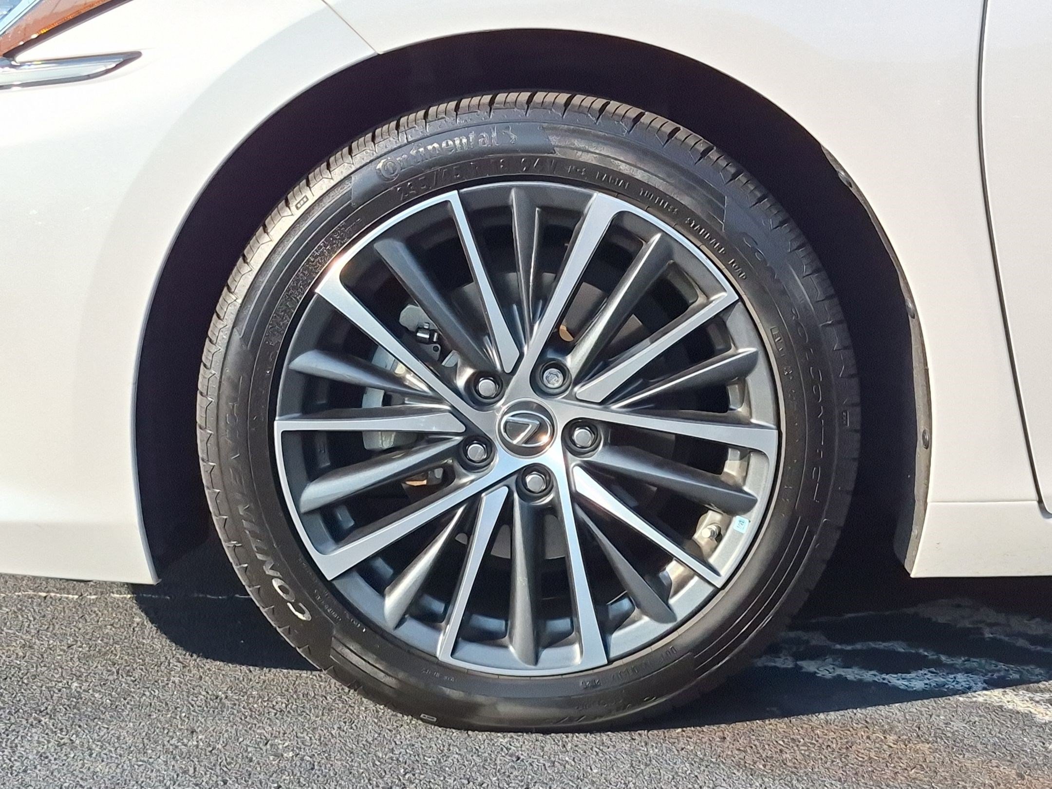 Used 2023 Lexus ES 300h w/ Premium Package FWD image 12