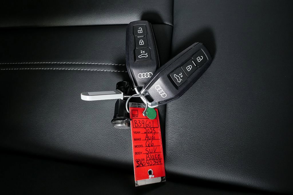 Certified 2025 Audi Q6 e-tron Premium Plus w/ Premium Plus image 26