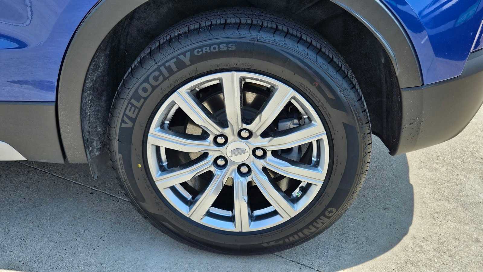 Used 2021 Cadillac XT4 Premium Luxury FWD image 9