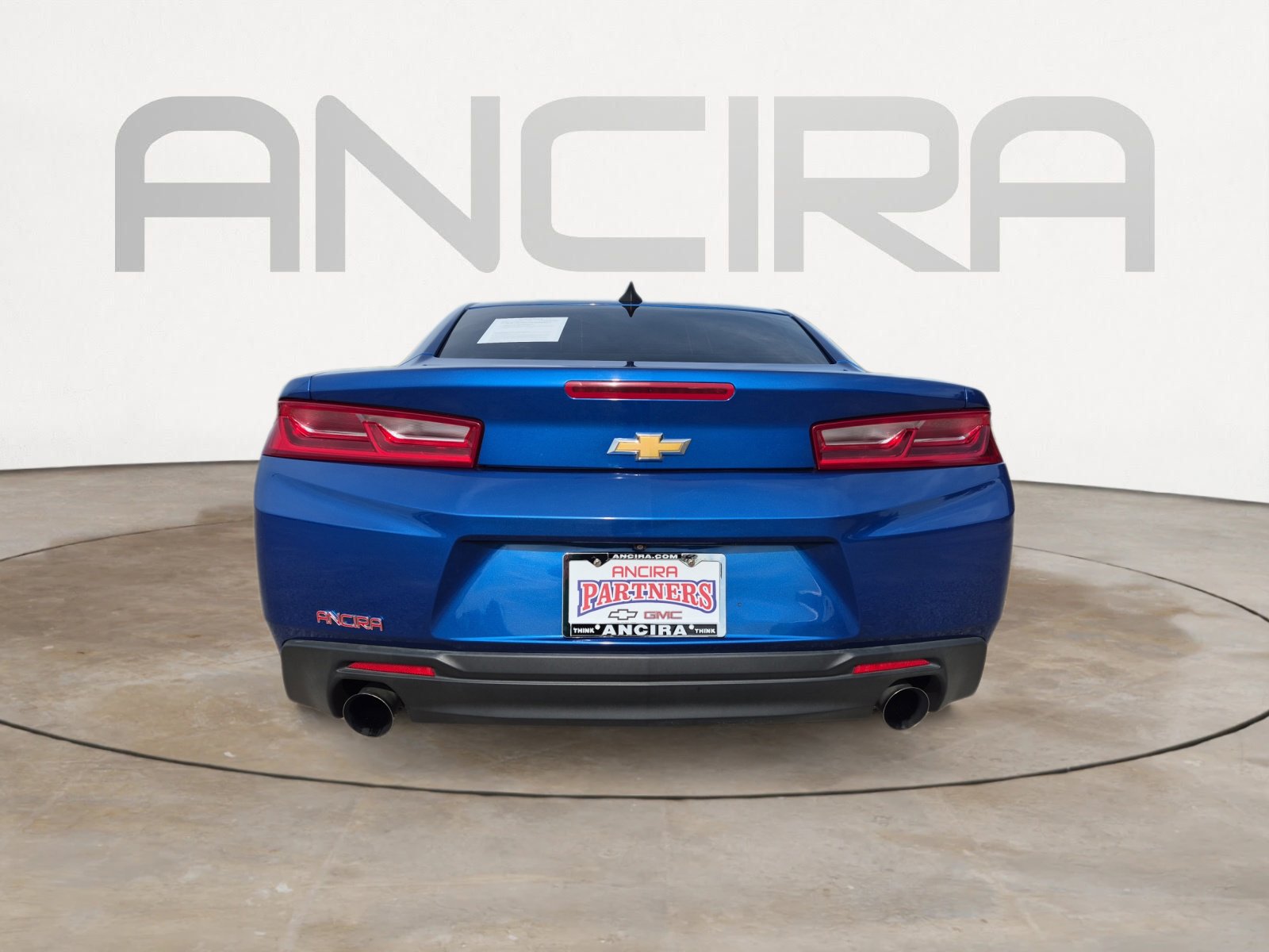 Used 2018 Chevrolet Camaro LT w/ Technology Package RWD image 9