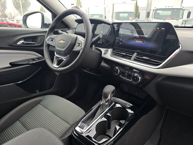 New 2026 Chevrolet Trax LT w/ Driver Confidence Package FWD image 10