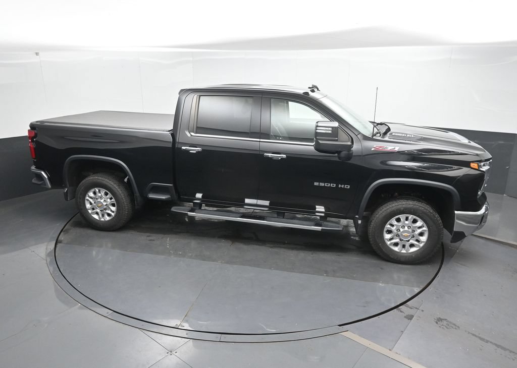Used 2024 Chevrolet Silverado 2500 LTZ w/ LTZ Convenience Package AWD/4WD image 32