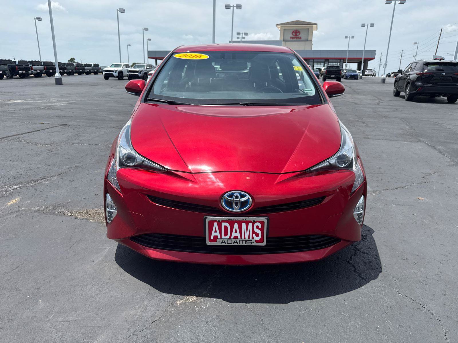 Used 2016 Toyota Prius Four FWD image 3