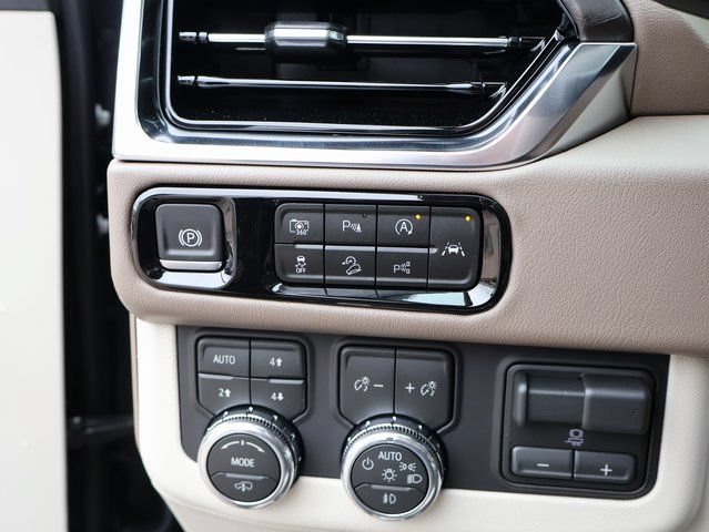 New 2026 GMC Yukon XL Denali w/ Denali Reserve Package AWD/4WD image 44