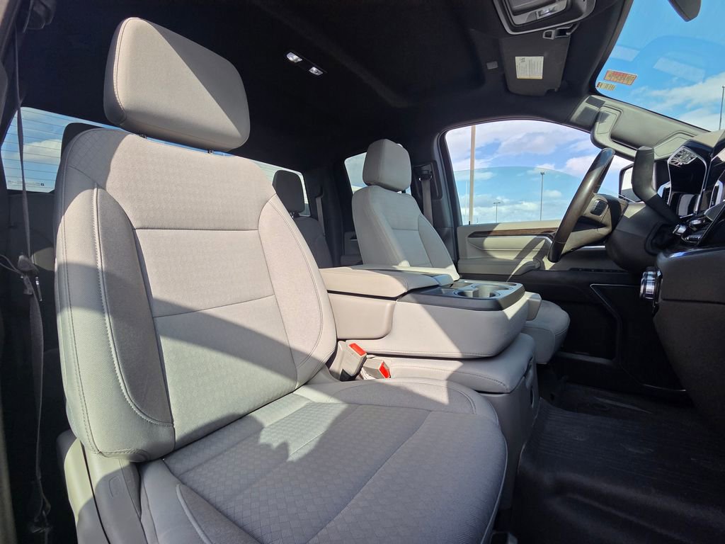 Used 2024 GMC Sierra 3500 SLE w/ SLE Value Package image 29
