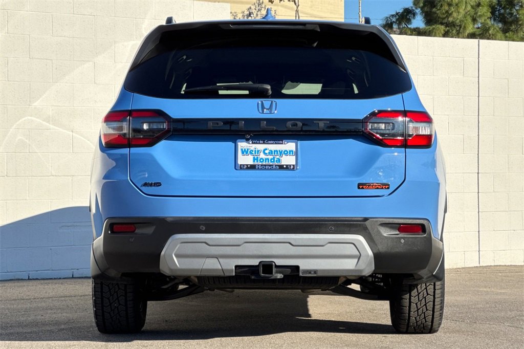 Certified 2024 Honda Pilot TrailSport image 9