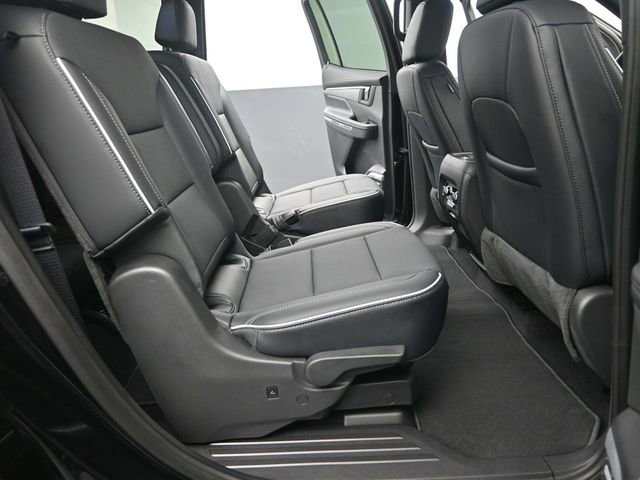 Used 2025 Buick Enclave Preferred w/ Power Package FWD image 16