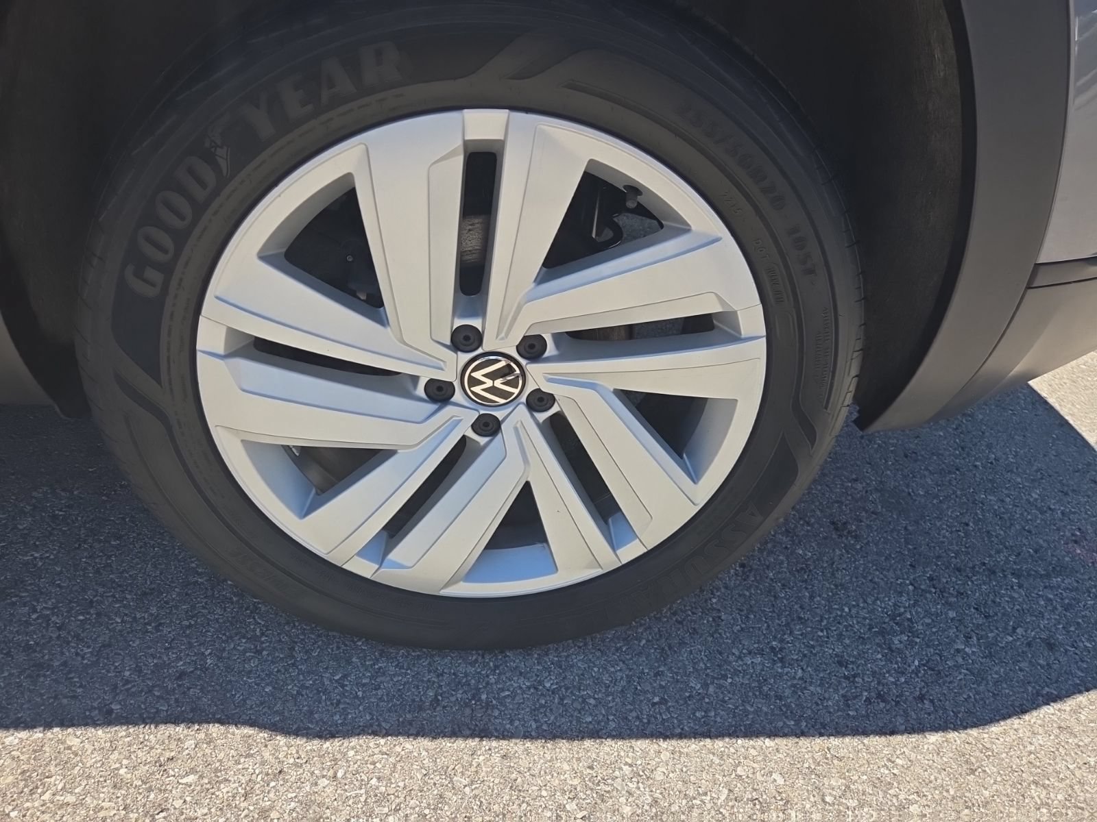 Certified 2023 Volkswagen Atlas Cross Sport SE AWD/4WD image 16