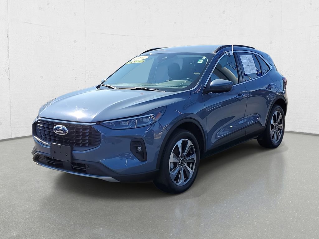 Certified 2025 Ford Escape Platinum image 4