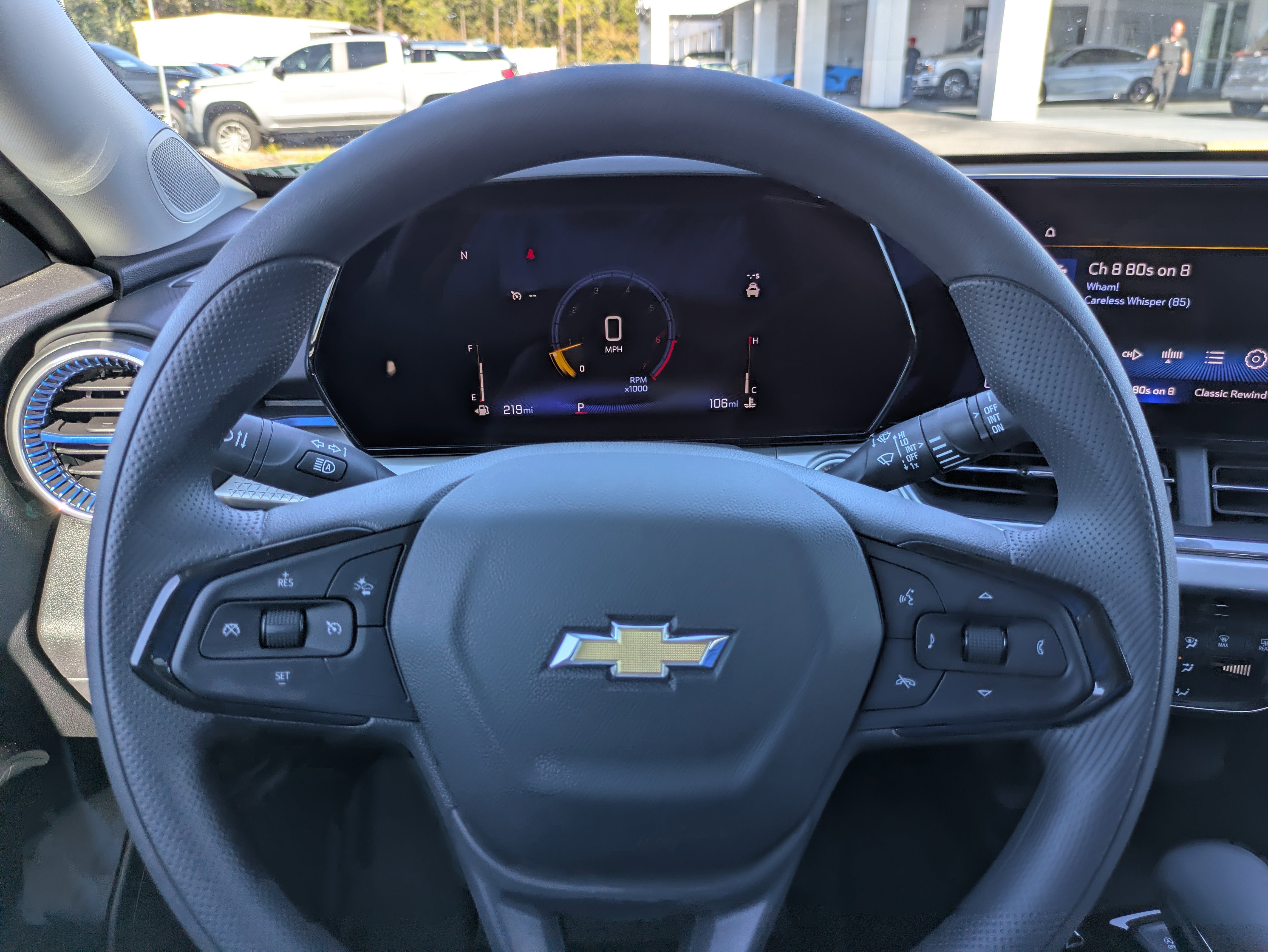 New 2026 Chevrolet Trax LT w/ Sunroof Package image 20