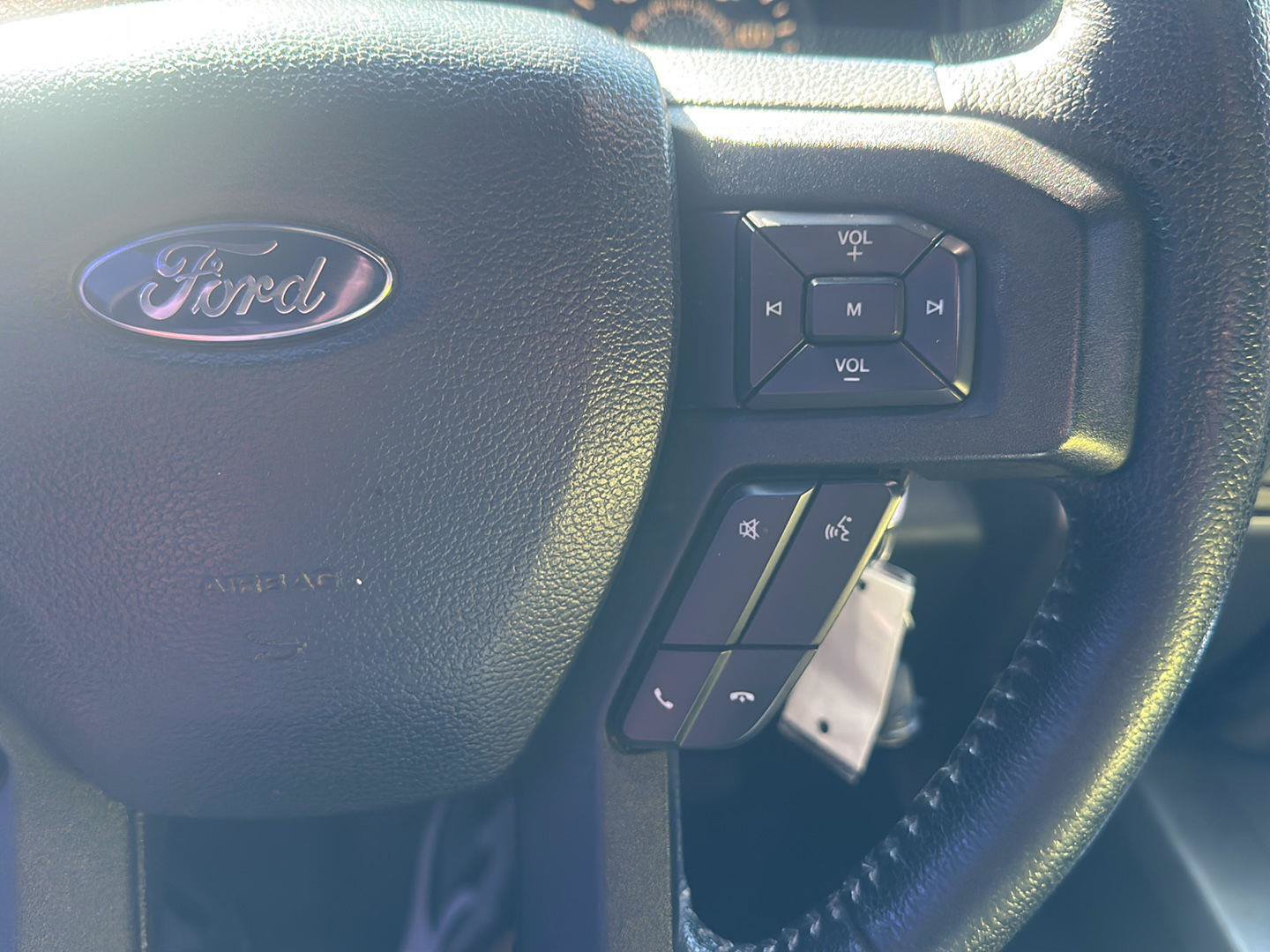 Used 2015 Ford F150 XLT w/ Equipment Group 302A Luxury AWD/4WD image 27