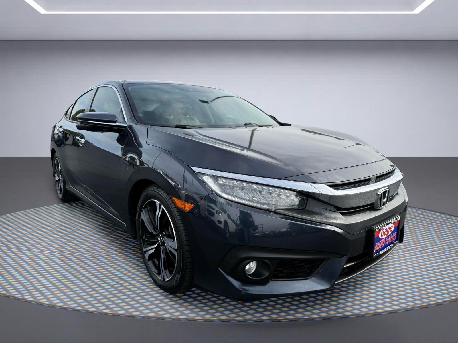 Used 2017 Honda Civic Touring image 9