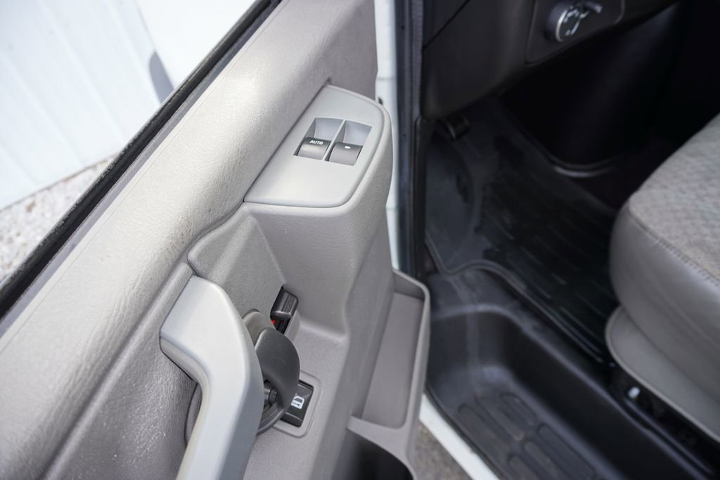 Used 2019 Chevrolet Express 3500 LT w/ LT Preferred Equipment Group image 13