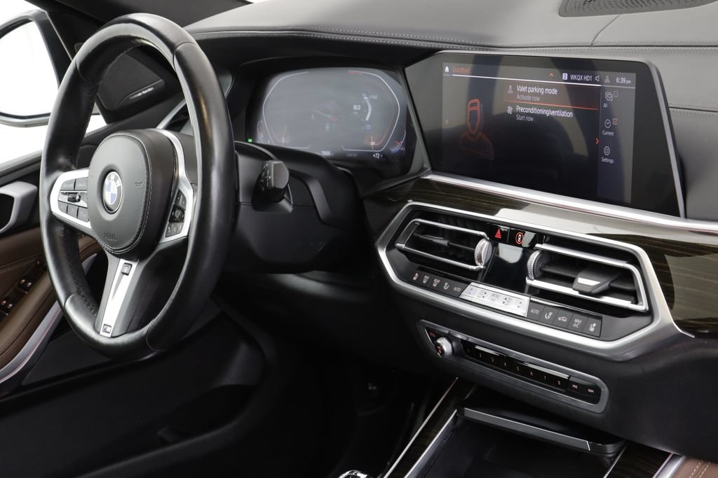 Used 2019 BMW X5 xDrive50i w/ M Sport Package AWD/4WD image 23