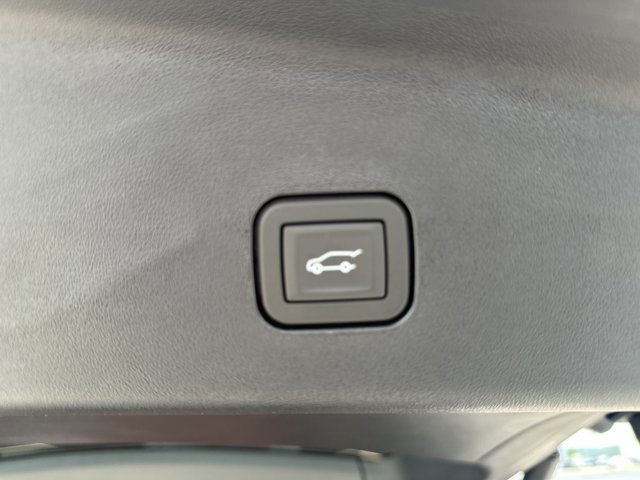 New 2026 Cadillac Vistiq Sport w/ LPO, Floor Liner Package image 41
