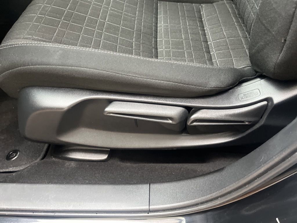 Certified 2023 Honda HR-V LX image 17