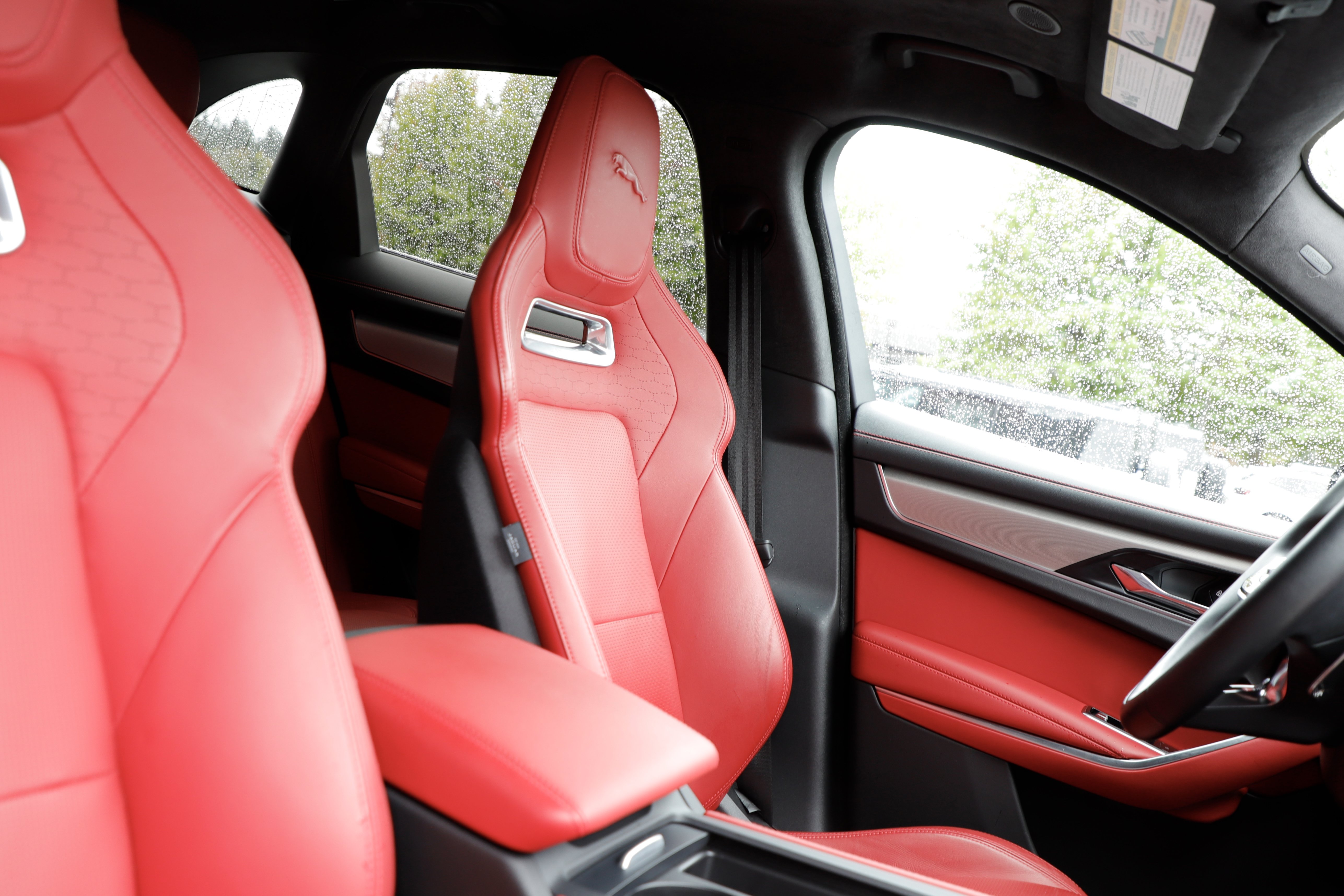 Certified 2025 Jaguar F-PACE R-Dynamic S AWD/4WD image 11