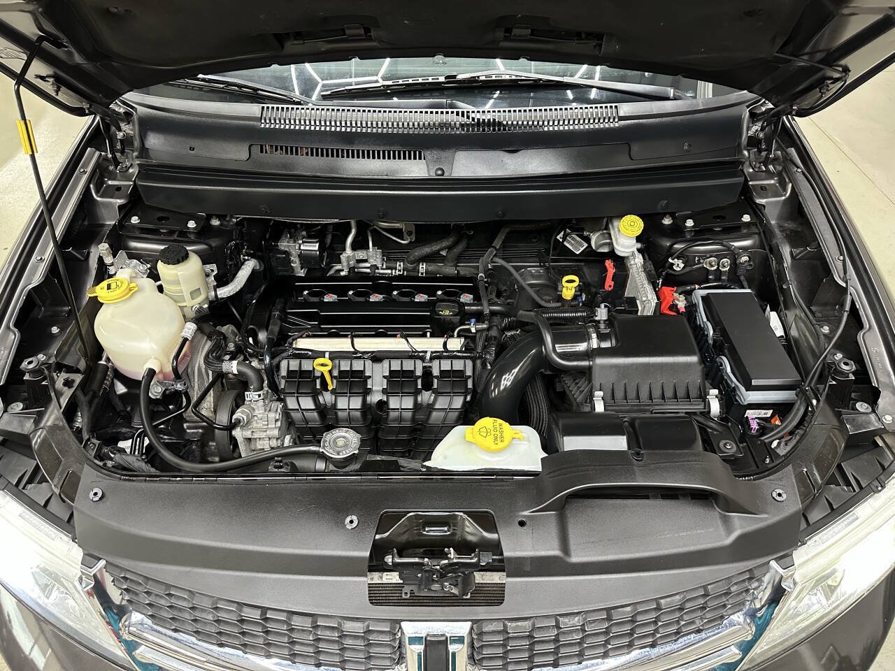 Used 2019 Dodge Journey SE w/ Premium Group FWD image 7