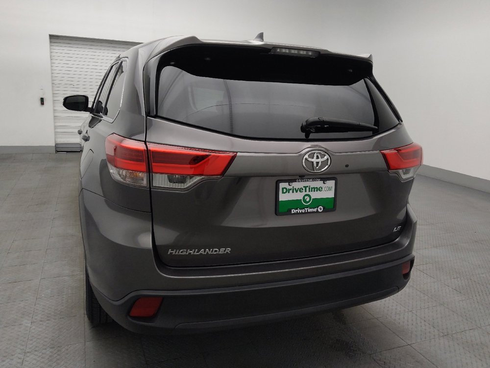 Used 2018 Toyota Highlander Plus FWD image 6