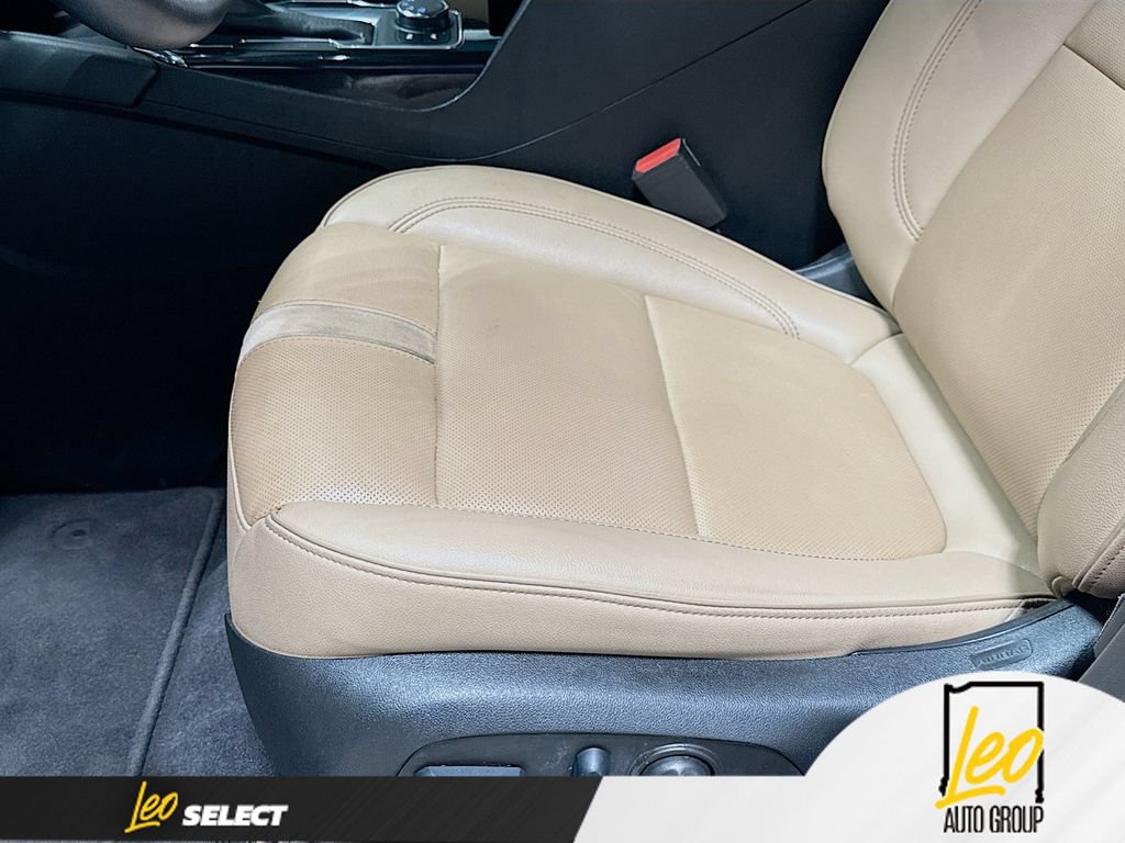 Used 2022 Chevrolet Blazer Premier w/ Enhanced Convenience Package AWD/4WD image 23