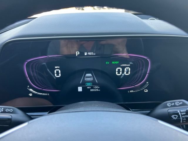 Used 2023 Kia Niro EX w/ EX Cold Weather Package FWD image 8