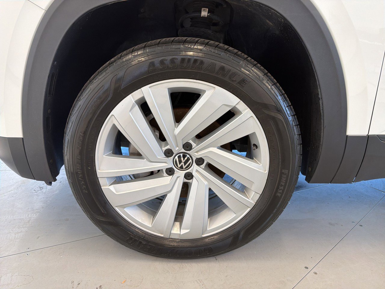 Used 2023 Volkswagen Atlas Cross Sport SE image 59