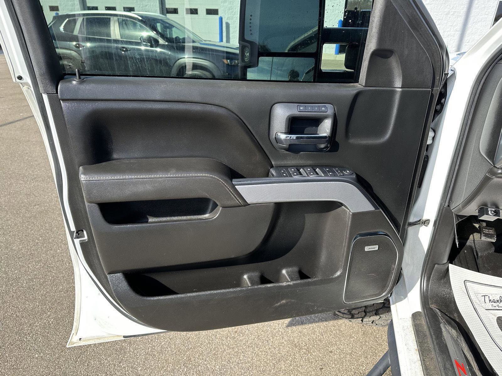 Used 2016 Chevrolet Silverado 2500 LTZ image 15