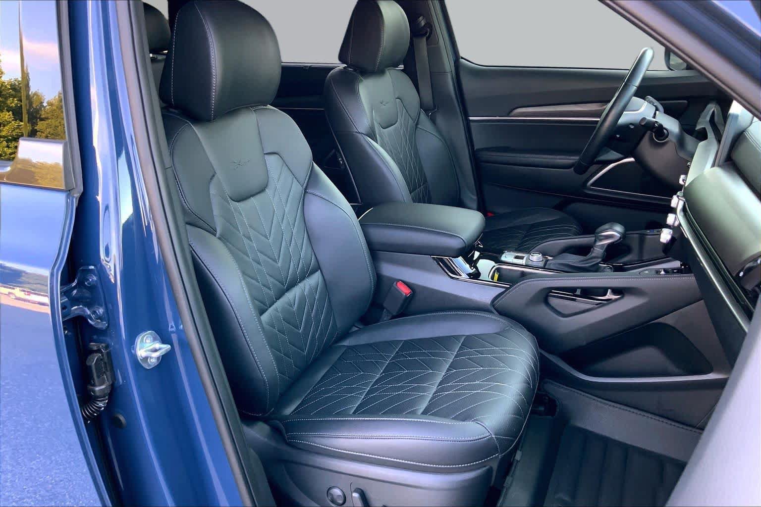 Used 2025 Kia Telluride AWD image 9