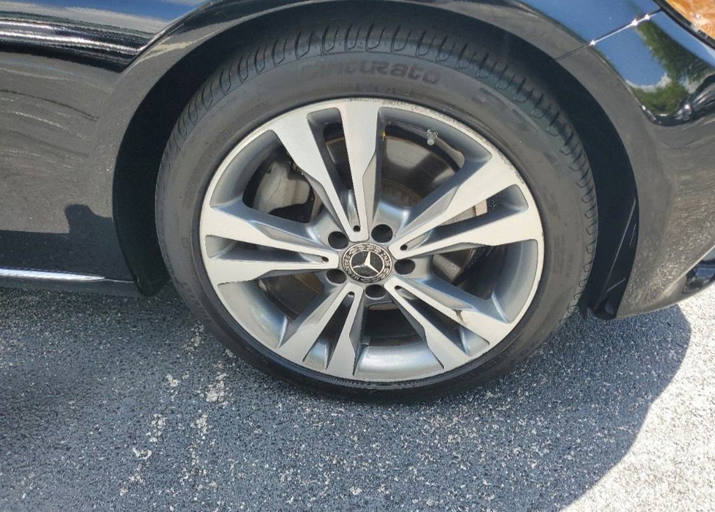 Used 2018 Mercedes-Benz C 300 Sedan w/ Premium Package image 8