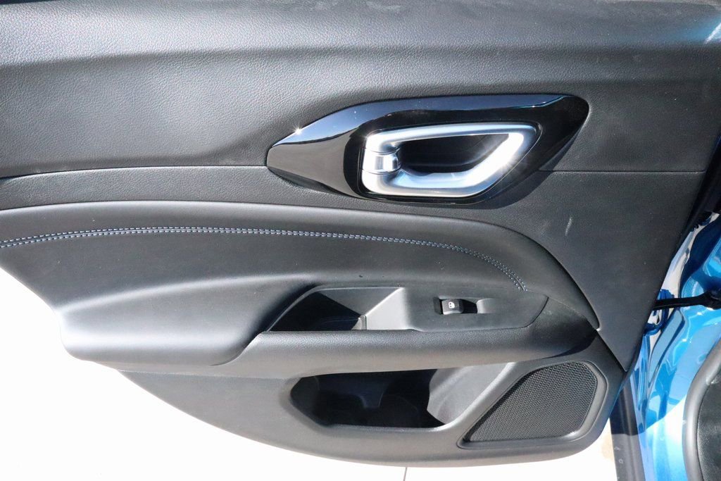 New 2026 Jeep Compass Latitude image 16