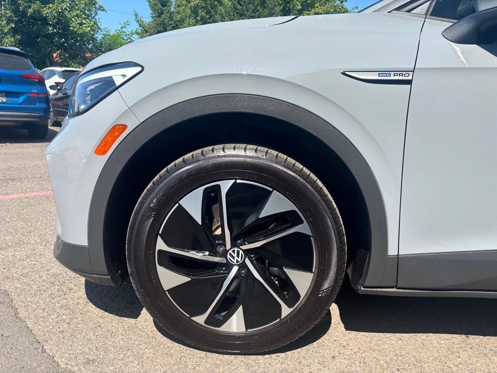 Used 2022 Volkswagen ID.4 Pro AWD/4WD image 11