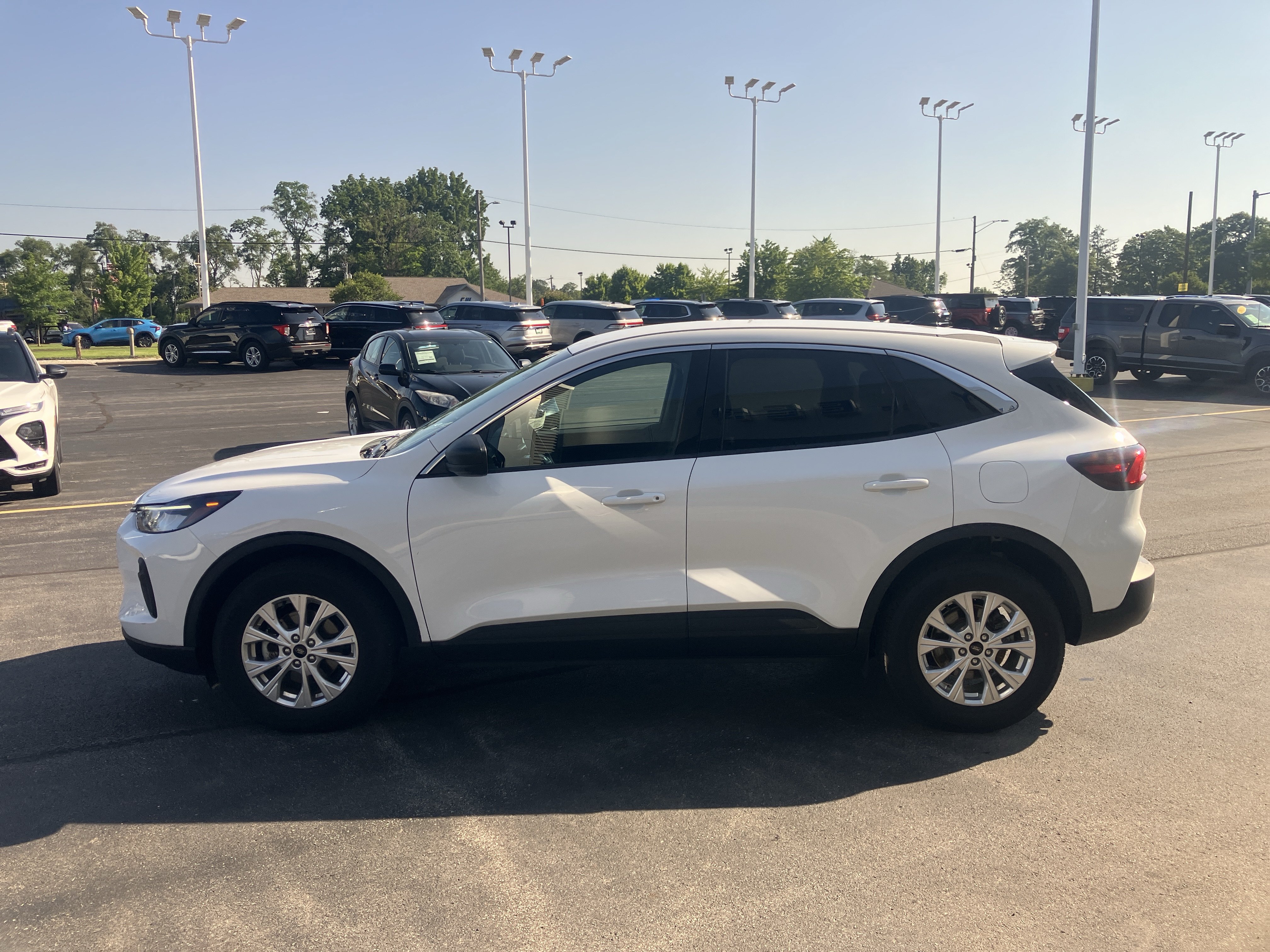 Certified 2023 Ford Escape Active AWD/4WD image 4