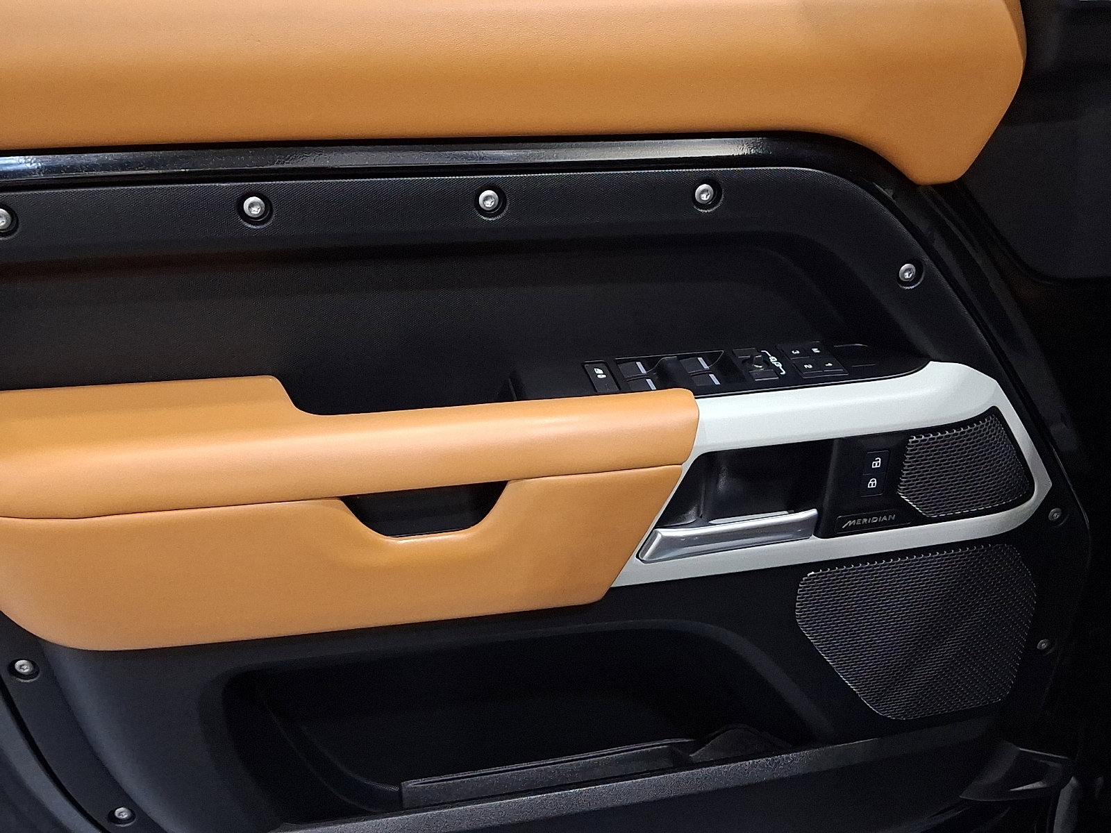Certified 2024 Land Rover Defender 110 S image 11