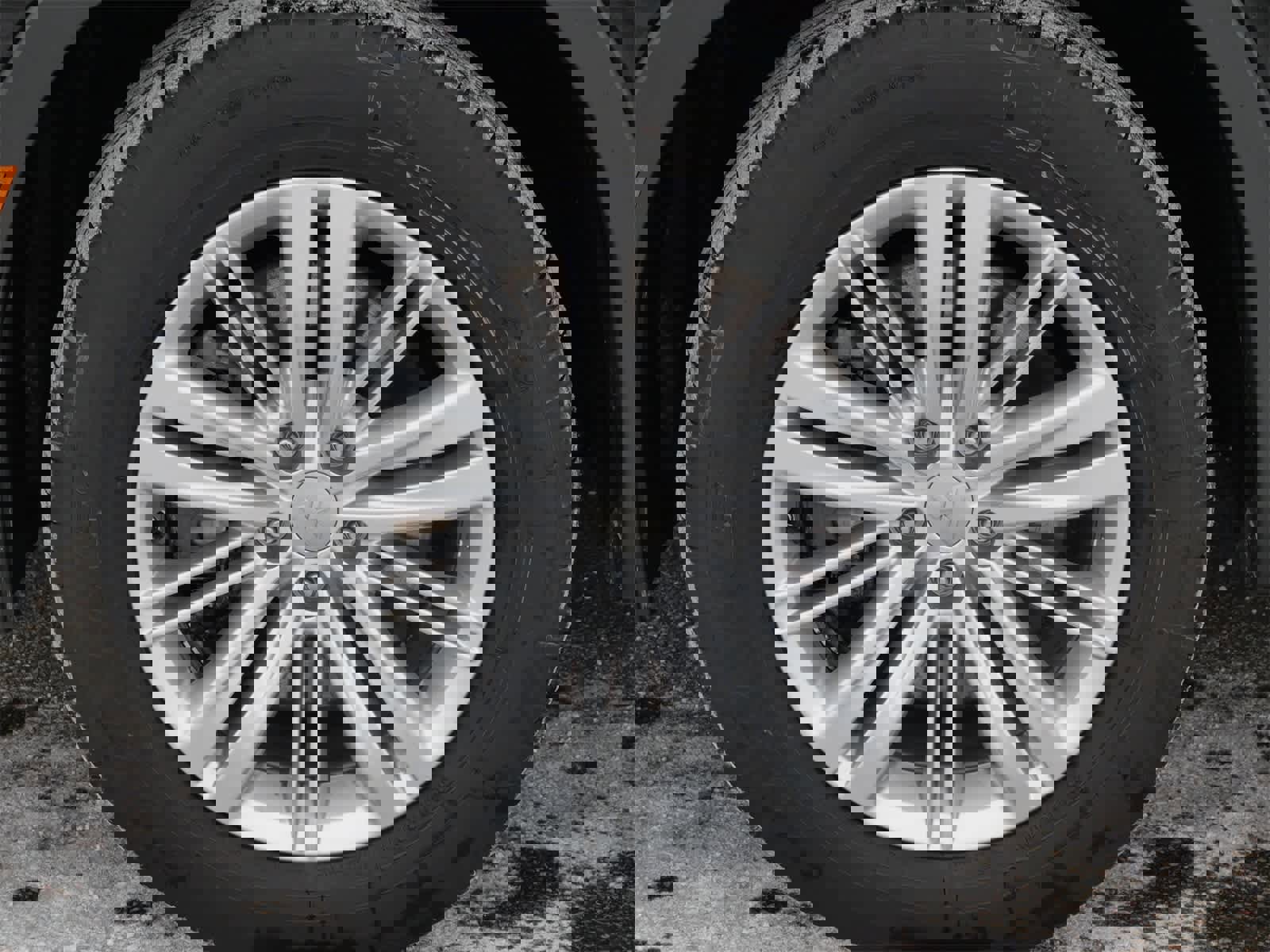 Used 2024 Mitsubishi Outlander ES image 7