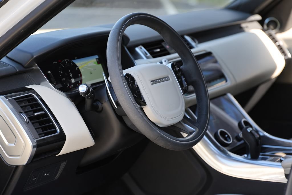 Used 2019 Land Rover Range Rover Sport HST AWD/4WD image 18