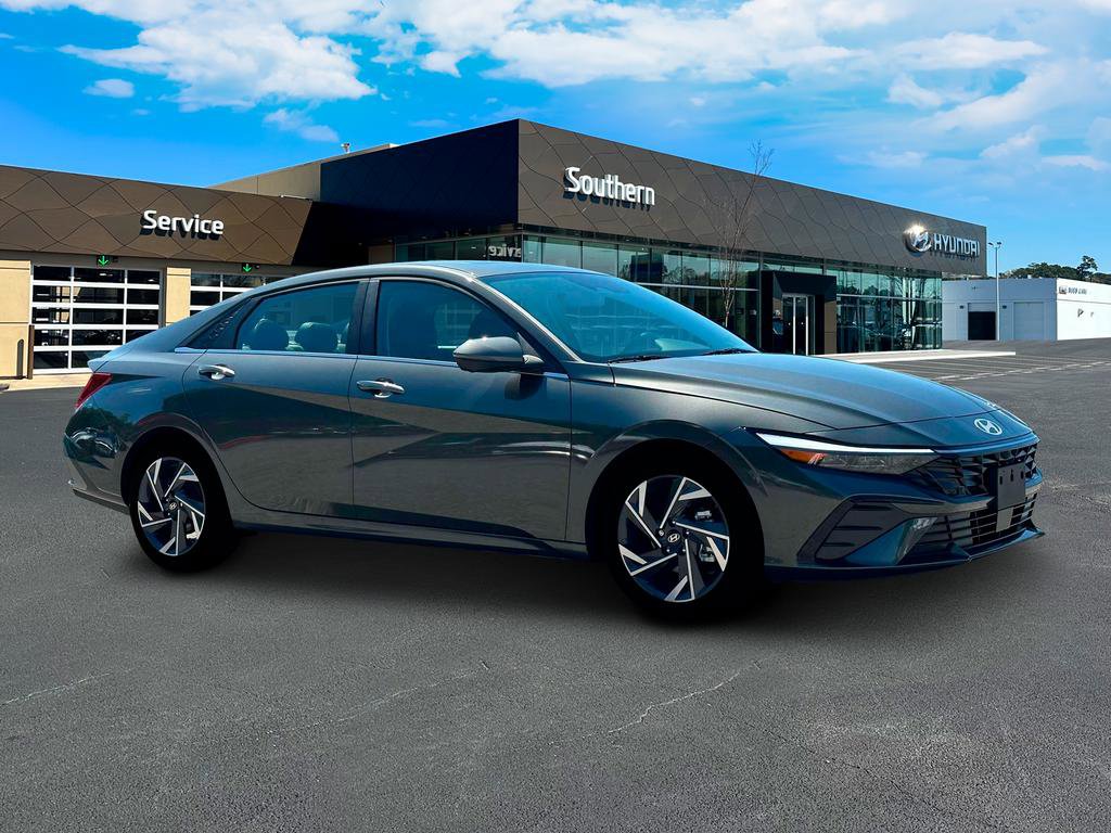 New 2025 Hyundai Elantra Limited image 11