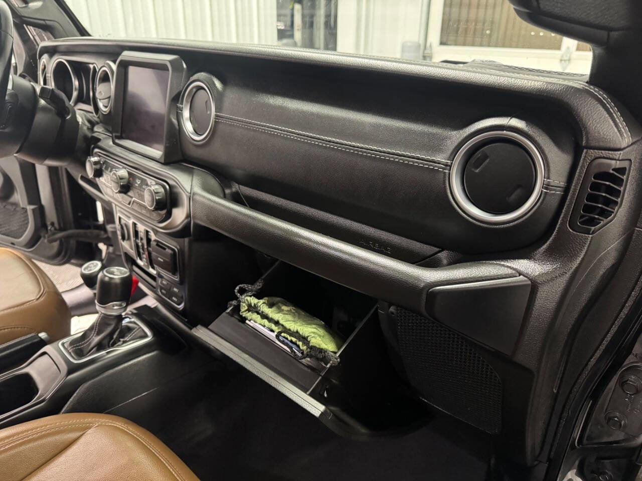 Used 2021 Jeep Wrangler Unlimited Sahara w/ Cold Weather Group image 19