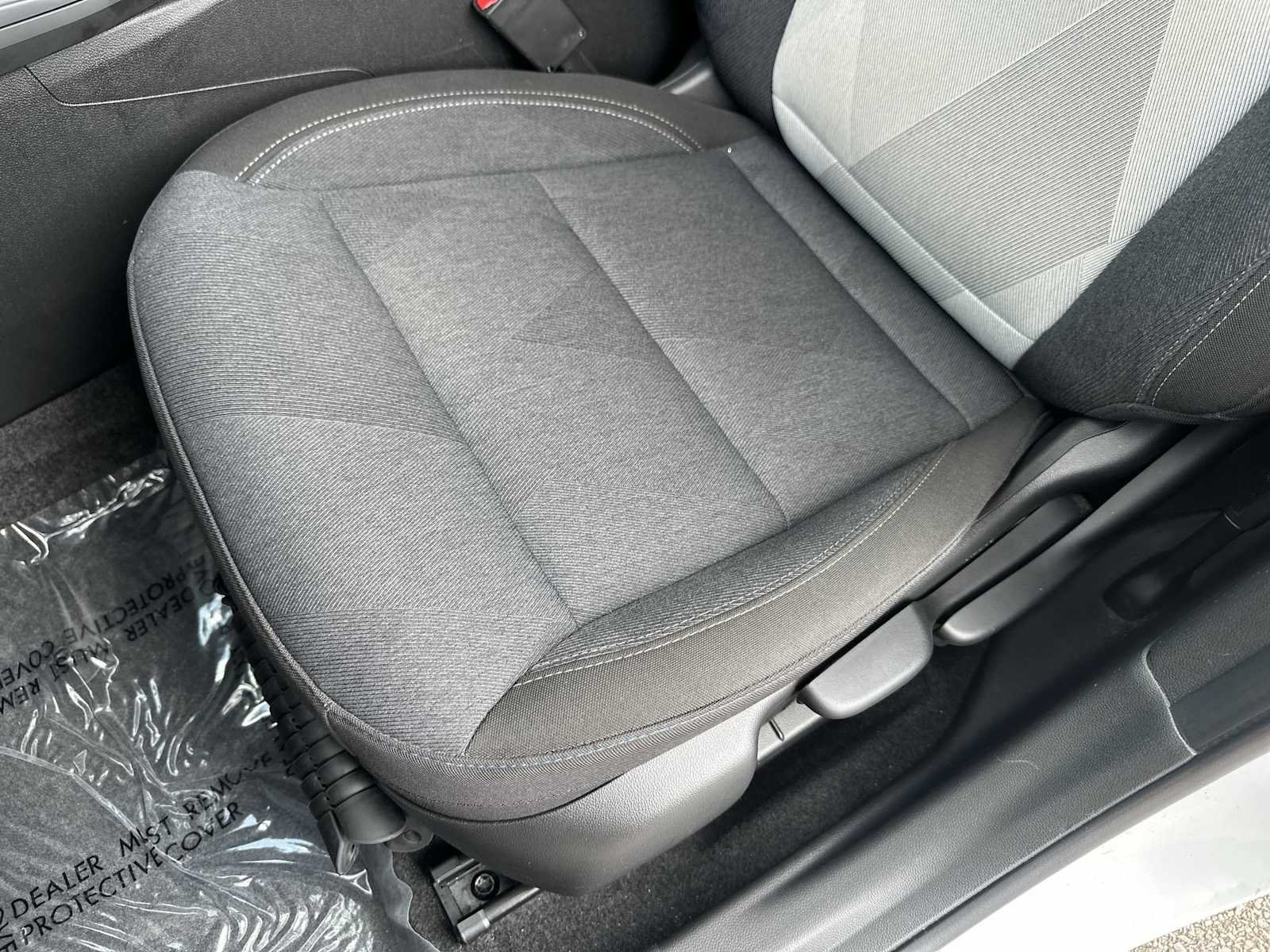 Used 2024 Chevrolet Trax LS w/ LS Convenience Package FWD image 17