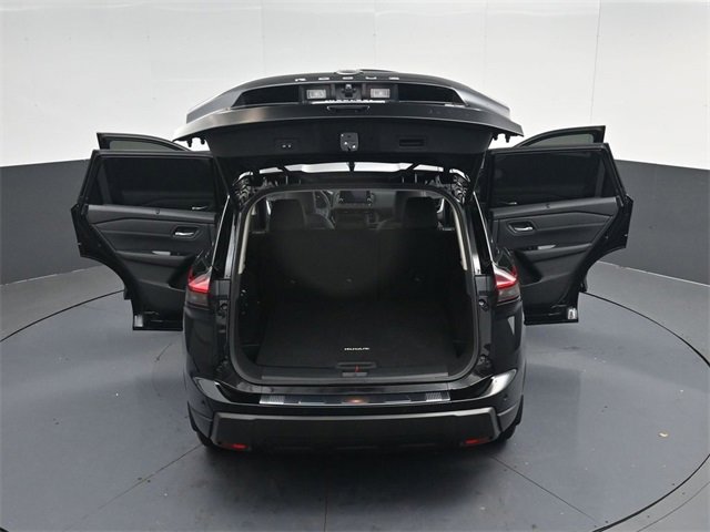 Used 2024 Nissan Rogue SV w/ SV Premium Package image 57