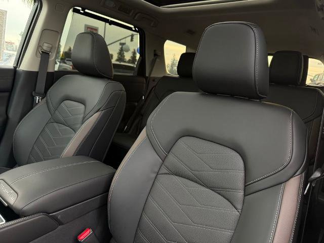 New 2025 Nissan Pathfinder Platinum w/ Cargo Package image 15