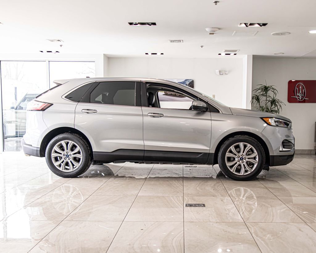 Used 2022 Ford Edge Titanium w/ Equipment Group 301A AWD/4WD image 10