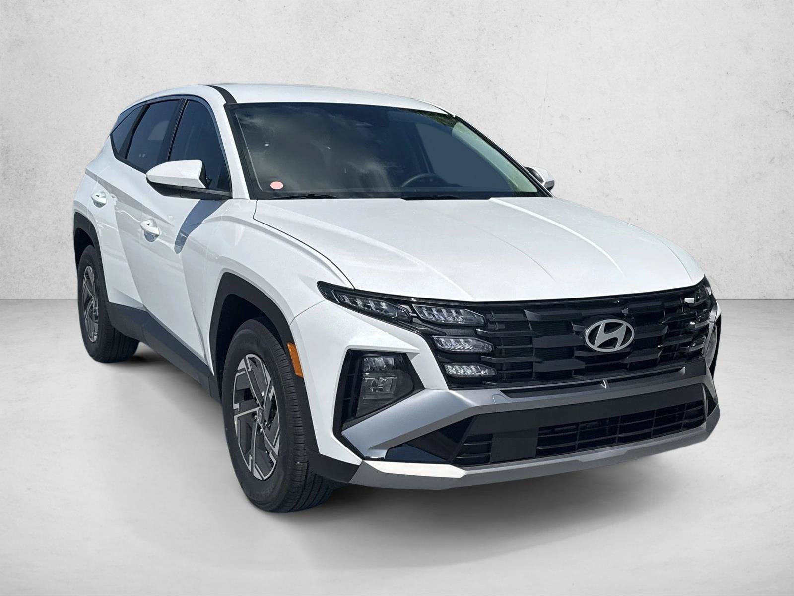 New 2026 Hyundai Tucson Blue SE FWD image 3